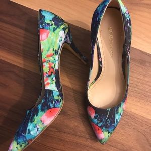 BCBG Floral heels